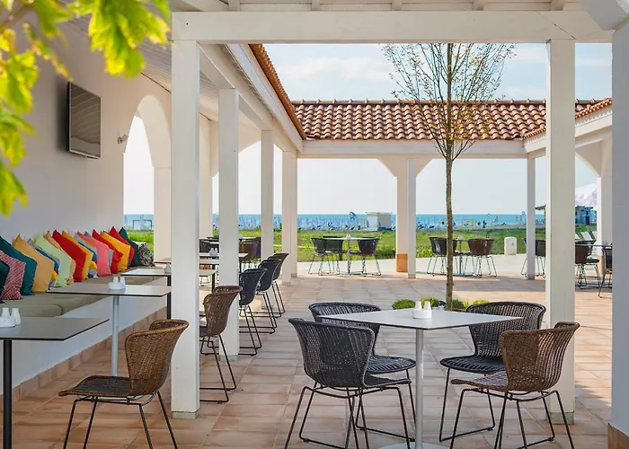 Hotel Sunrise Blue Magic