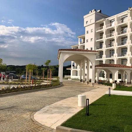 Sunrise Blue Magic מלון 4*